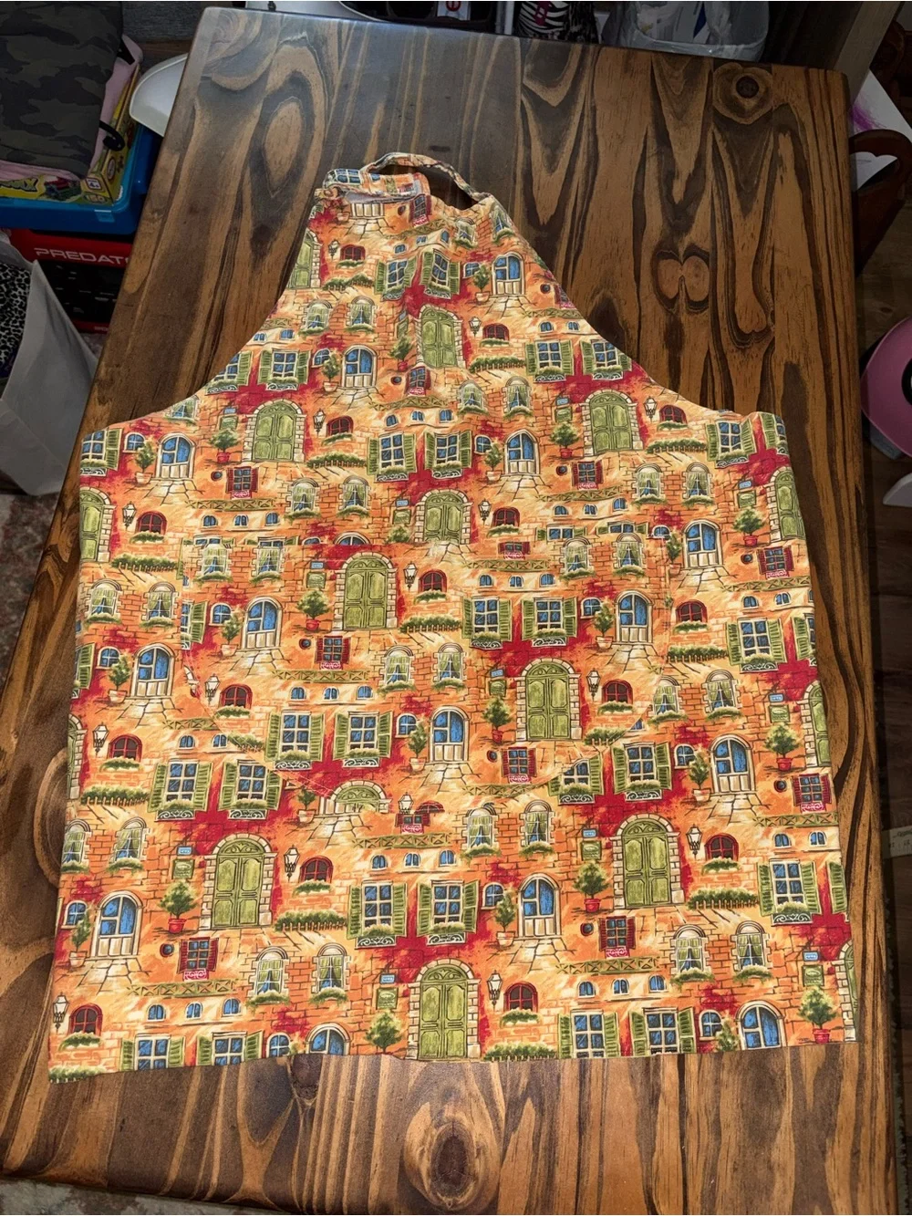 Reversible apron Mediterranean-style village/vineyard S.finch original